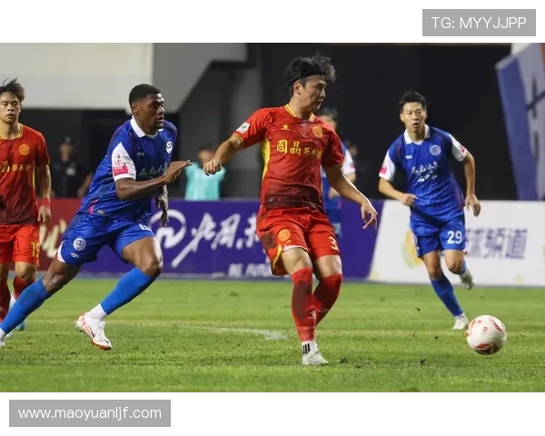 中甲足球赛事精彩纷呈，在线直播带你全程直击比赛激情 - 副本 (3)