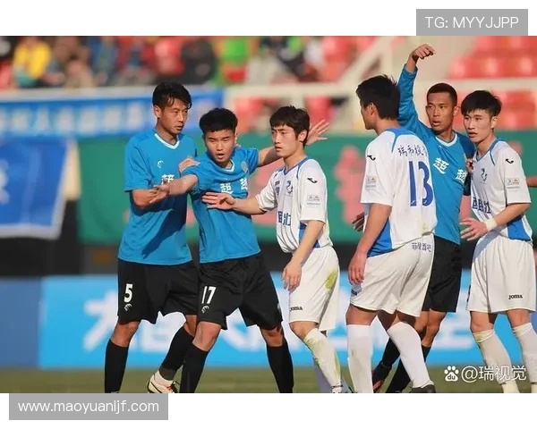 中超最新转会风云引爆球迷热议各队备战新赛季策略解析 - 副本 - 副本 (2)